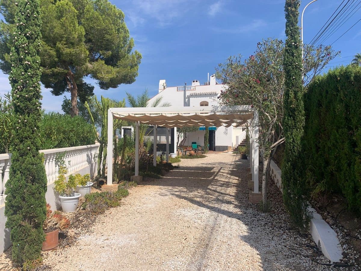 4 chambre Villa/Maison à vendre à Orihuela Costa avec piscine - 750 000 € (Ref: 10028367)