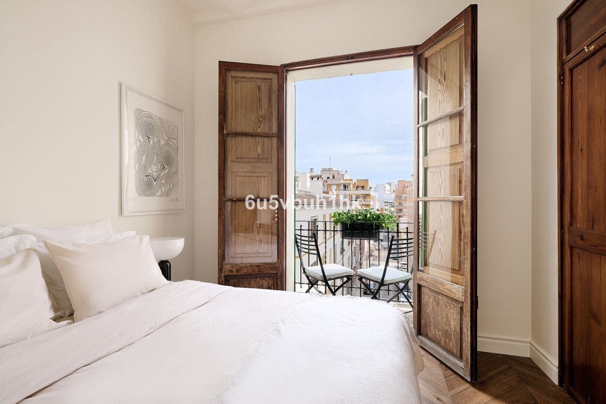 3 bedroom Apartment for sale in Palma de Mallorca - € 849,000 (Ref: 10028369)