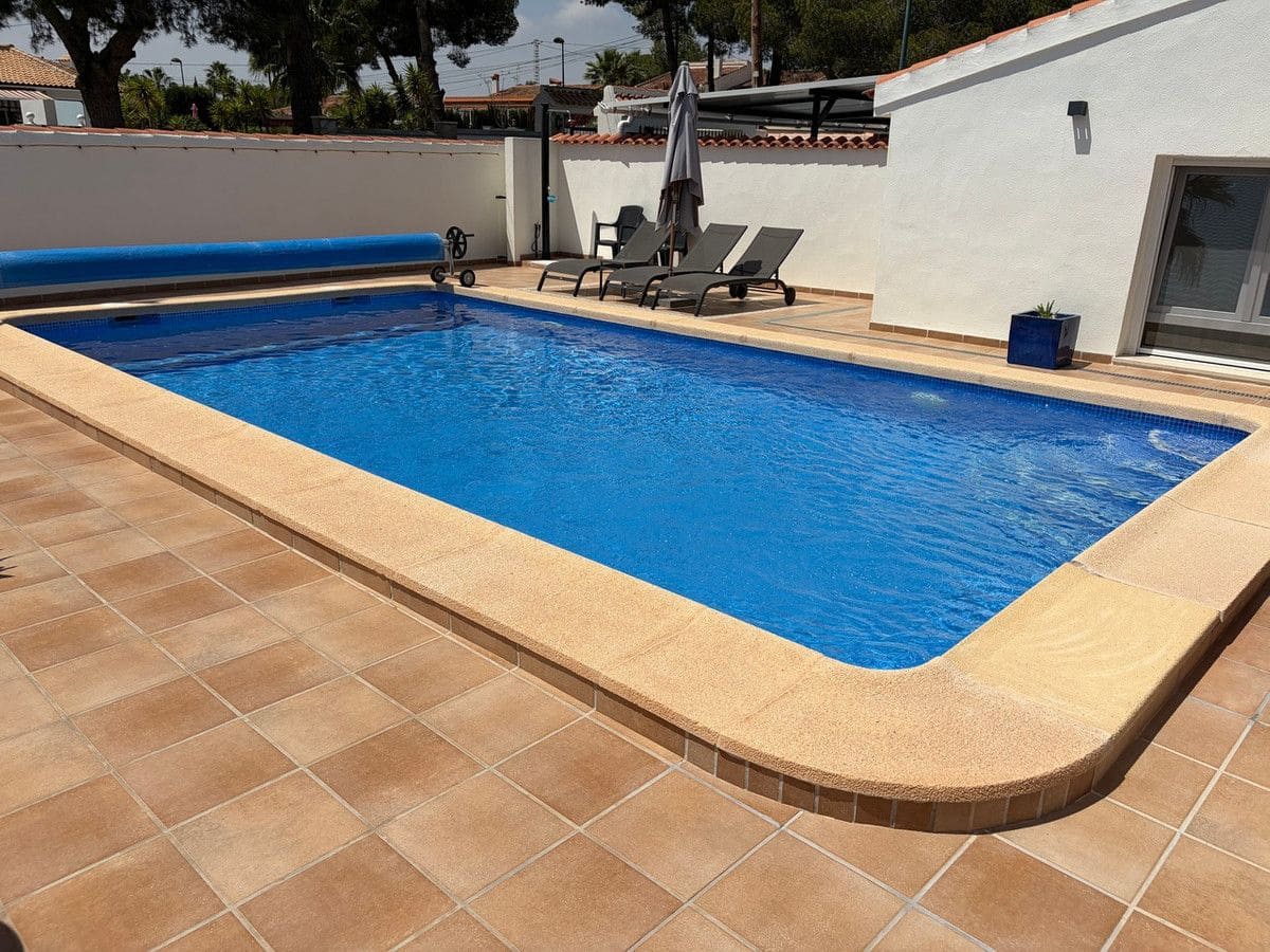 4 chambre Villa/Maison à vendre à Pinar de Campoverde avec piscine - 699 950 € (Ref: 10028374)
