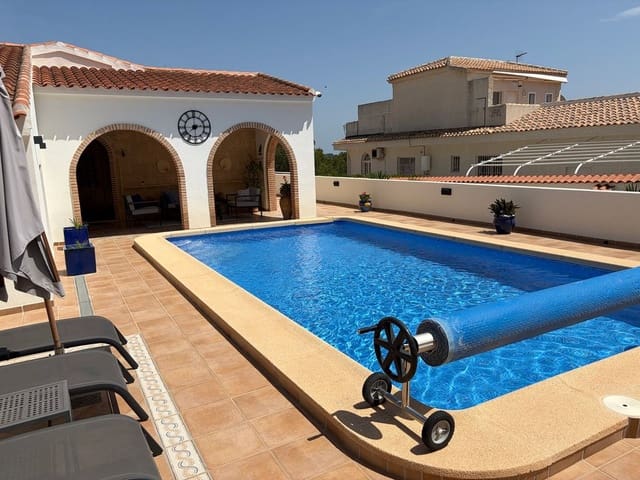 4 chambre Villa/Maison à vendre à Pinar de Campoverde, Pilar de la Horadada avec piscine - 699 950 € (Ref: 10028374)