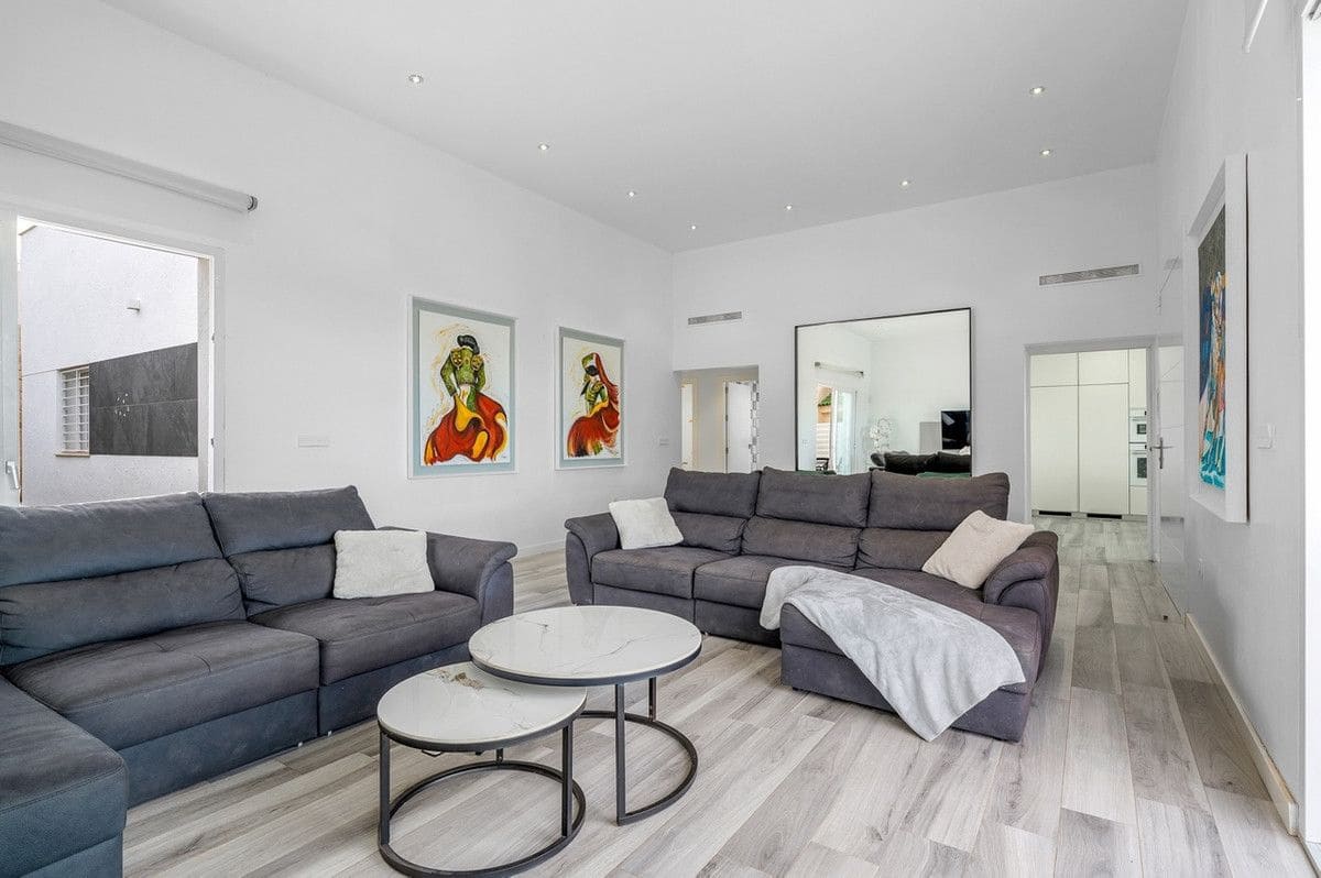 4 soverom Villa til salgs i Algorfa - € 829 950 (Ref: 10028377)