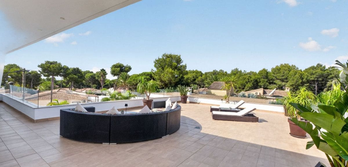 4 chambre Villa/Maison à vendre à Pinar de Campoverde avec piscine - 1 475 000 € (Ref: 10028380)