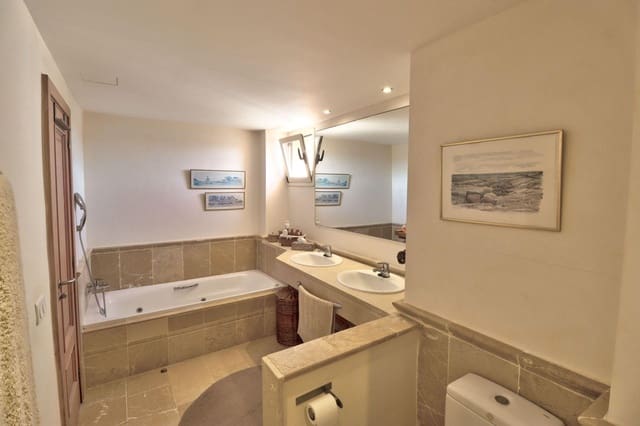 3 soveværelse Penthouse til salg i Santa Ponsa, Calvià med swimmingpool - € 1.595.000 (Ref: 10028382)