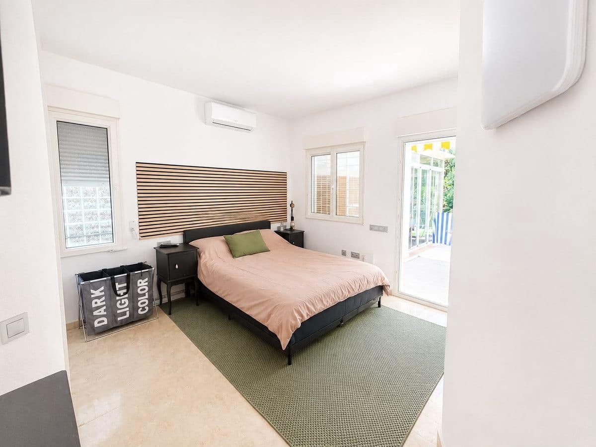 3 sypialnia Willa na sprzedaż w Orihuela Costa z basenem - 529 995 € (Ref: 10028400)