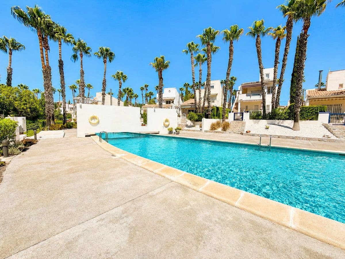 3 sypialnia Willa na sprzedaż w Orihuela Costa z basenem - 529 995 € (Ref: 10028400)