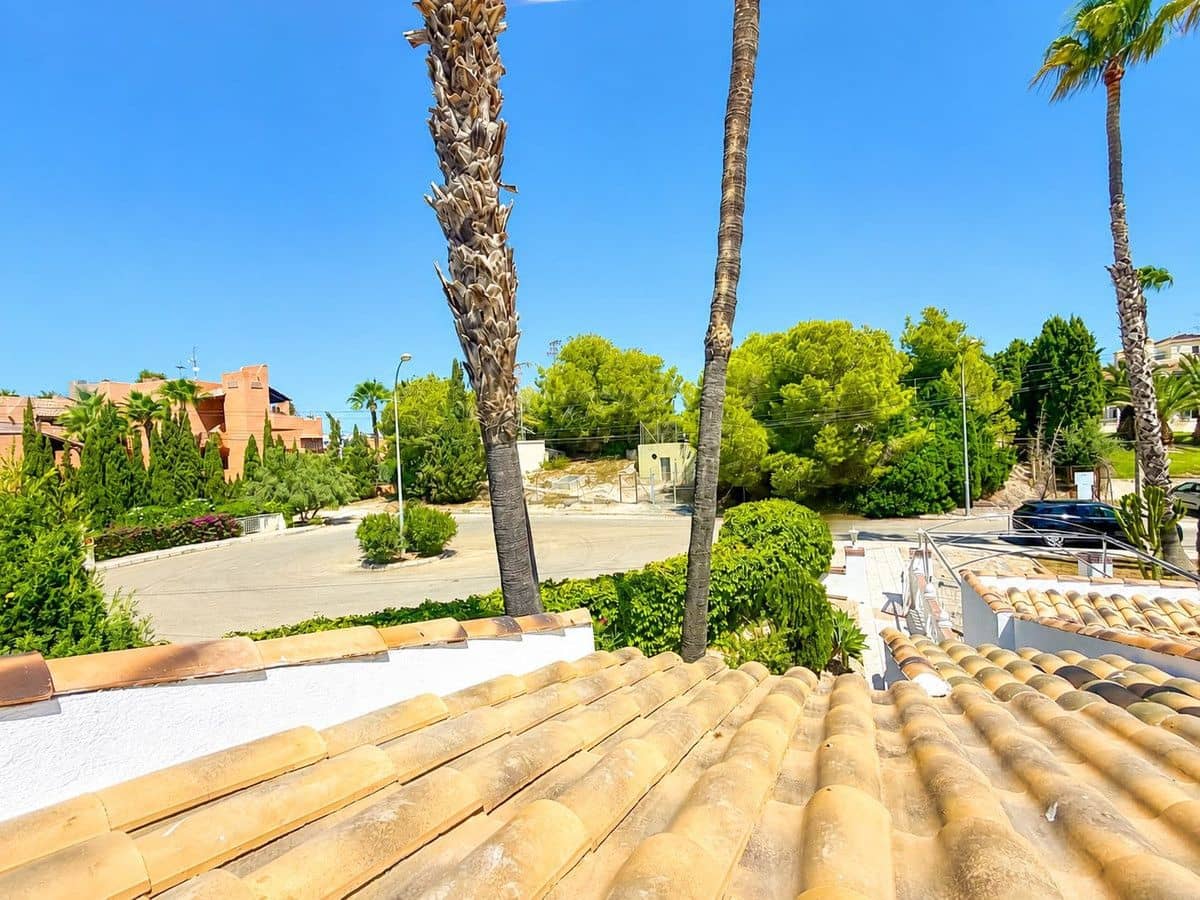 3 sypialnia Willa na sprzedaż w Orihuela Costa z basenem - 529 995 € (Ref: 10028400)
