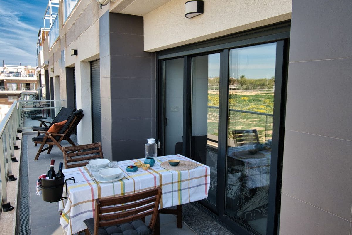 2 bedroom Apartment for sale in Pilar de la Horadada - € 290,000 (Ref: 10028404)