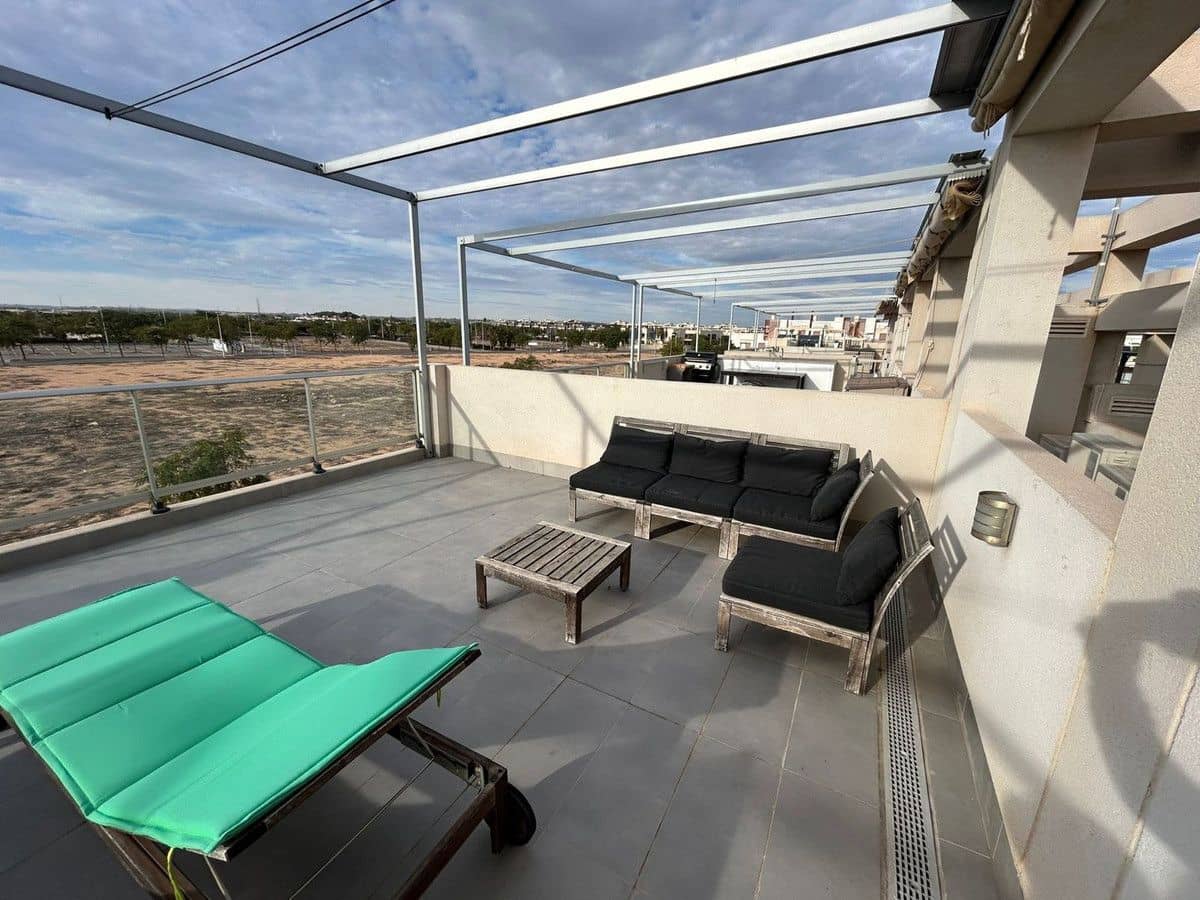 2 bedroom Apartment for sale in Pilar de la Horadada - € 290,000 (Ref: 10028404)