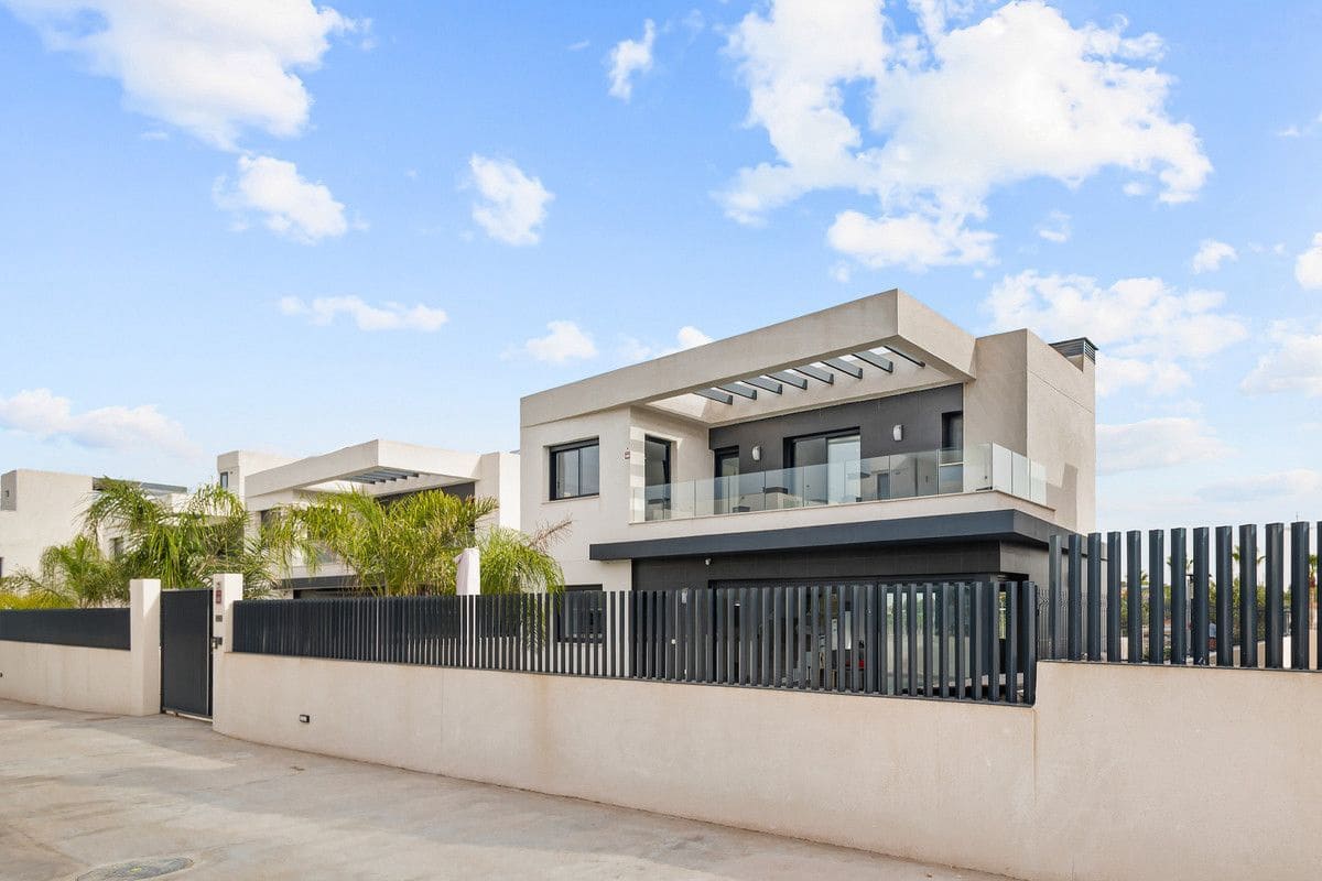 4 quarto Moradia para venda em Algorfa com piscina - 565 900 € (Ref: 10028408)