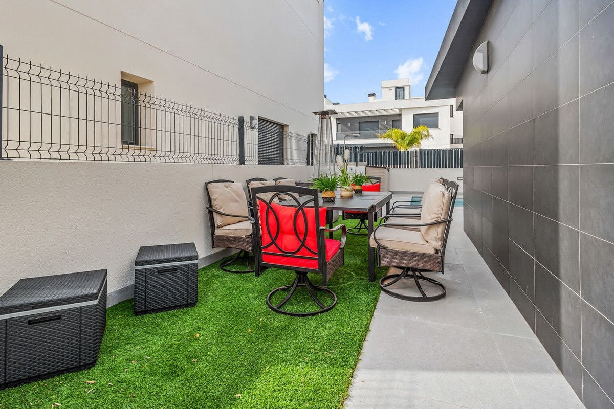 4 quarto Moradia para venda em Algorfa com piscina - 565 900 € (Ref: 10028408)