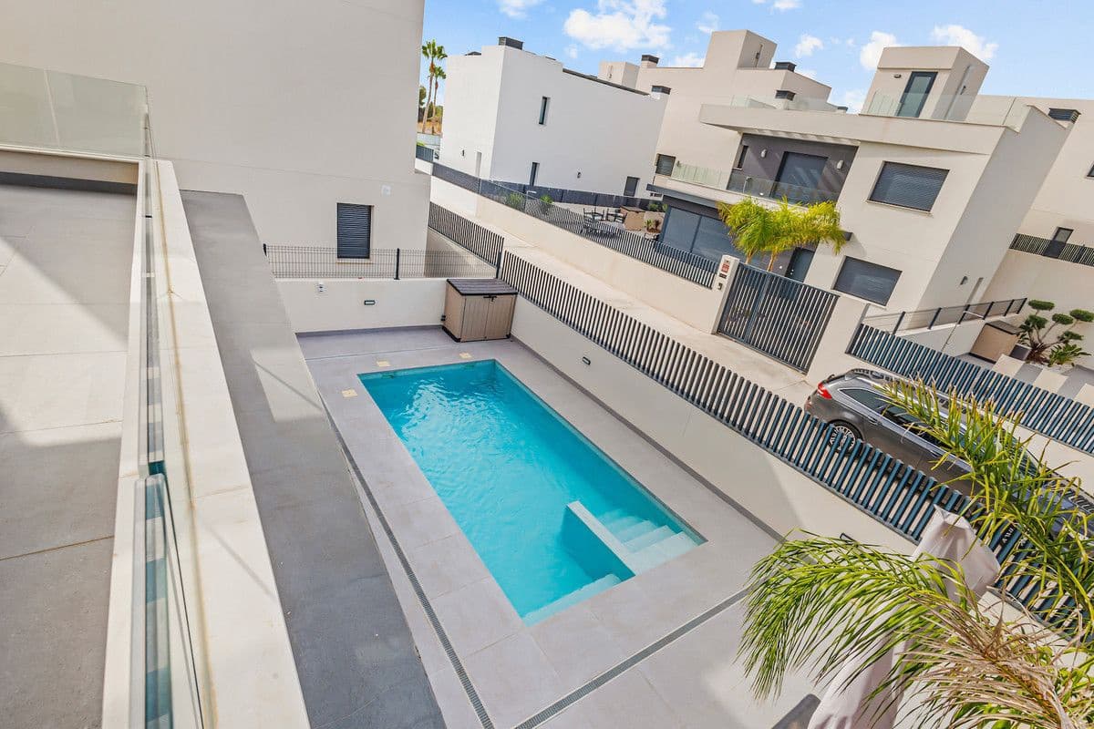 4 quarto Moradia para venda em Algorfa com piscina - 565 900 € (Ref: 10028408)