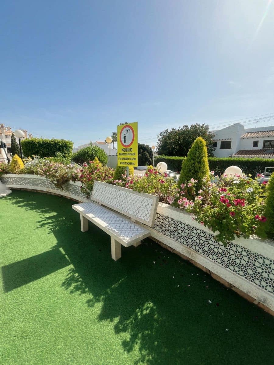 Apartamento de 2 habitaciones en Cabo Roig en venta - 205.000 € (Ref: 10028409)