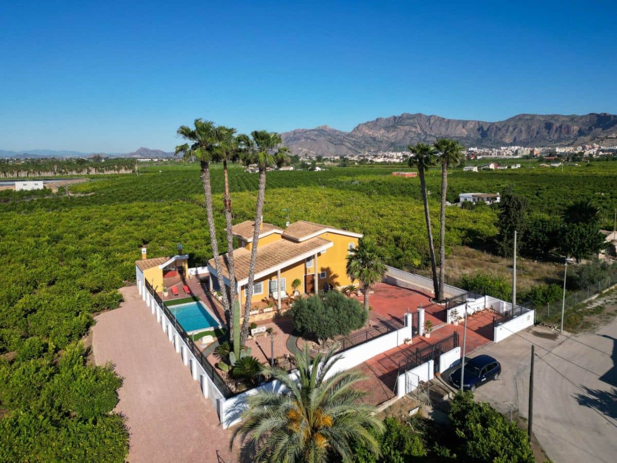5 Zimmer Villa zu verkaufen in Orihuela - 675.000 € (Ref: 10028412)