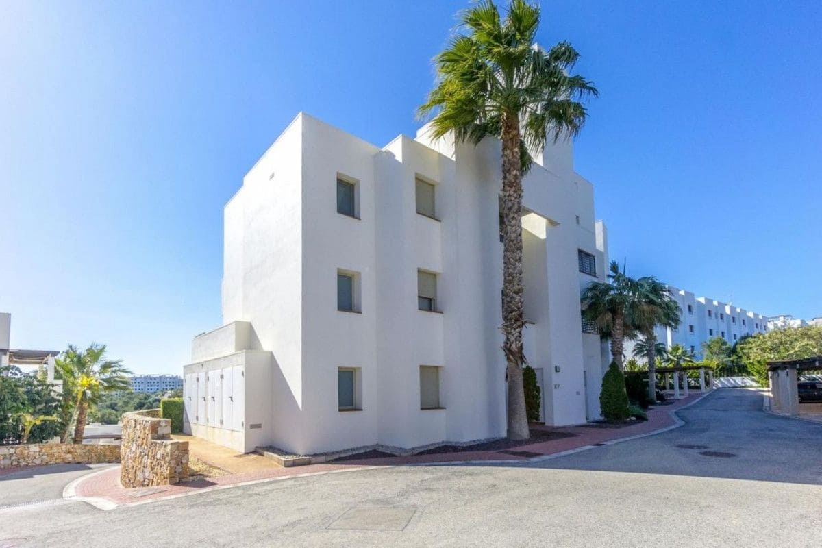 Apartamento de 2 habitaciones en Orihuela en venta con piscina - 275.000 € (Ref: 10028416)