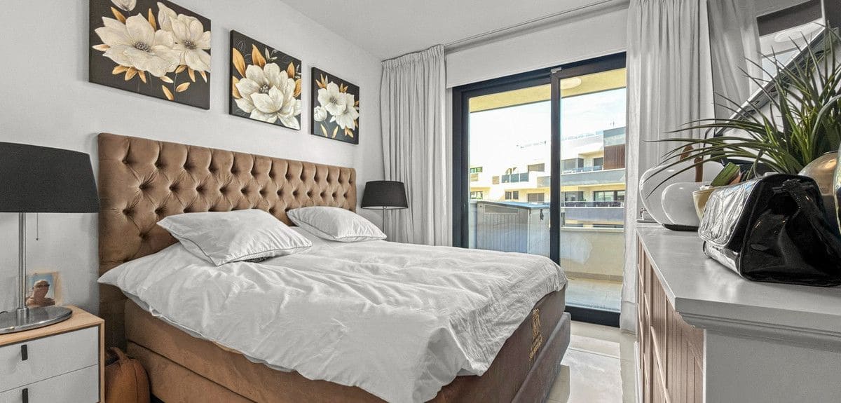 3 slaapkamer Appartement te koop in La Zenia met zwembad - € 450.000 (Ref: 10028422)