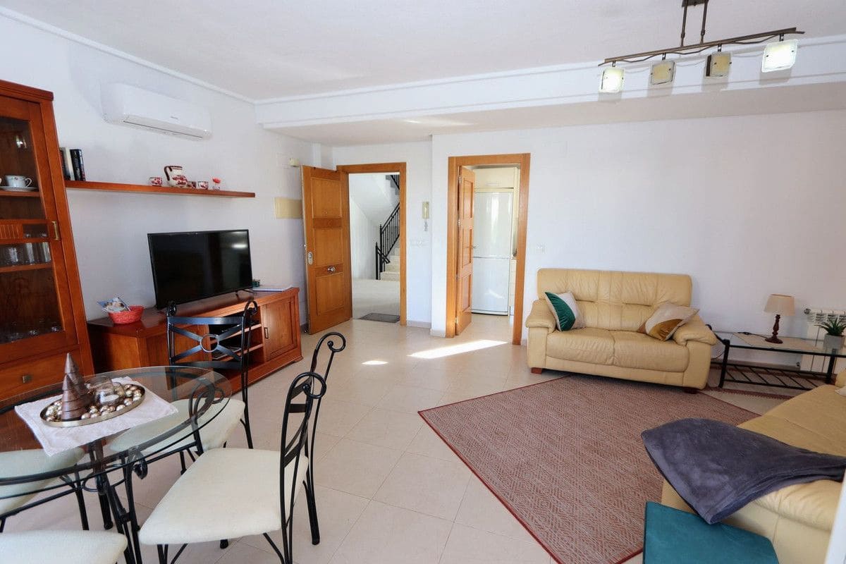 2 slaapkamer Appartement te koop in La Torre Golf Resort met zwembad - € 170.000 (Ref: 10028424)