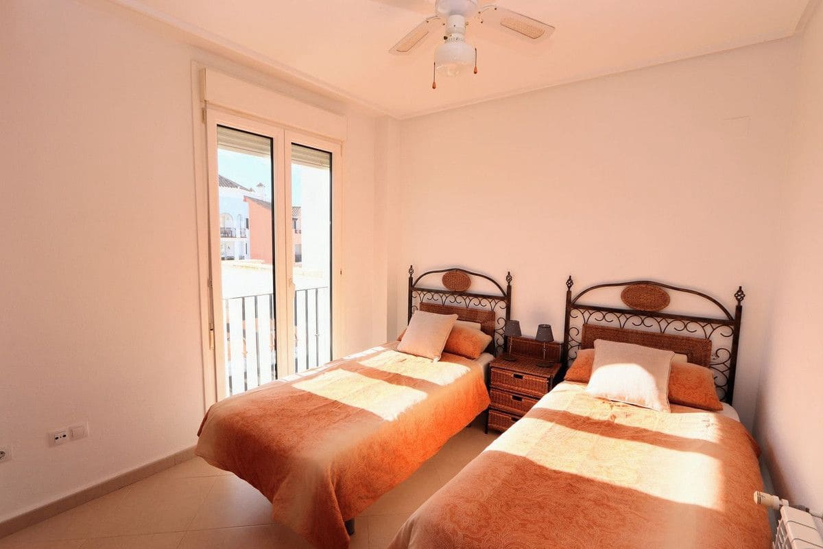 2 slaapkamer Appartement te koop in La Torre Golf Resort met zwembad - € 170.000 (Ref: 10028424)