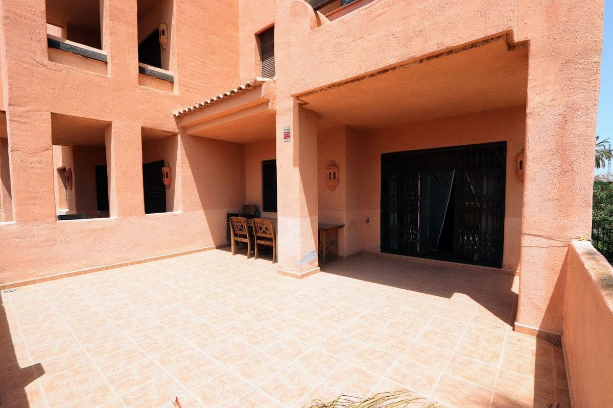 3 bedroom Apartment for sale in Los Alcazares with pool - € 245,000 (Ref: 10028438)