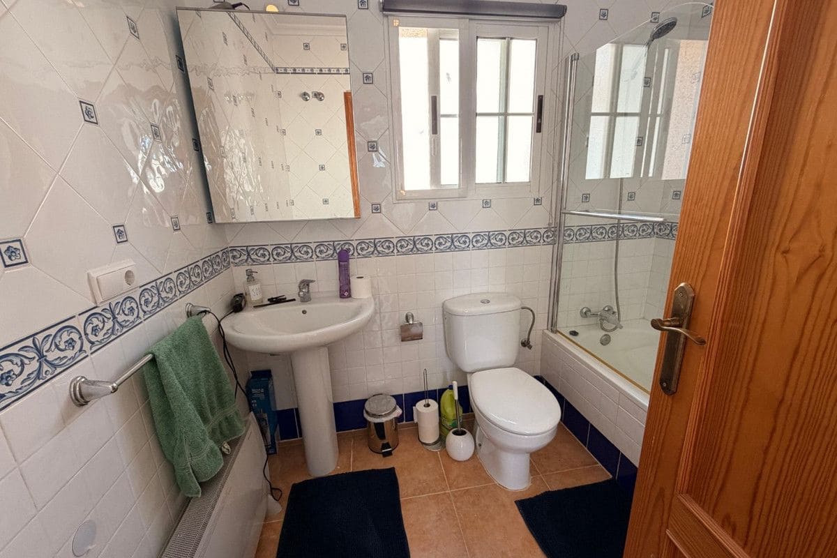 3 soverom Hus til salgs i Guardamar del Segura med svømmebasseng - € 195 000 (Ref: 10028440)
