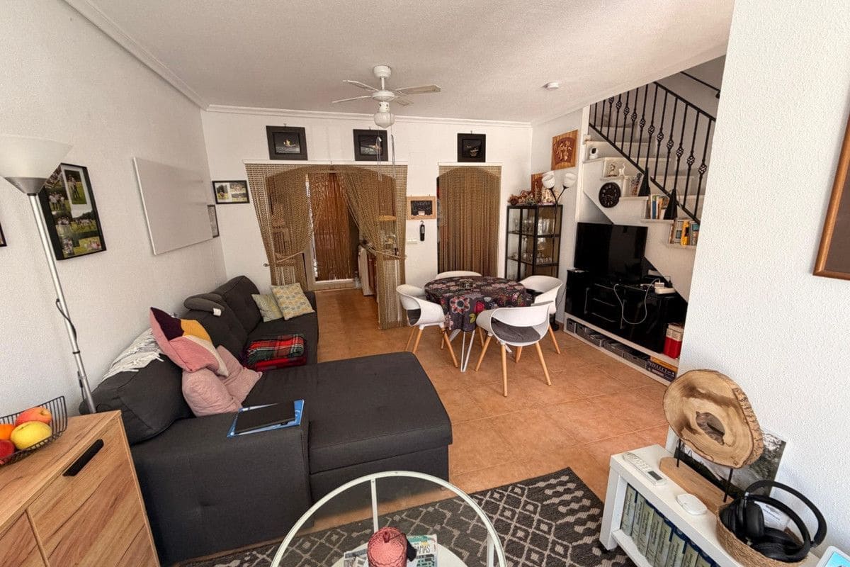 3 soverom Hus til salgs i Guardamar del Segura med svømmebasseng - € 195 000 (Ref: 10028440)