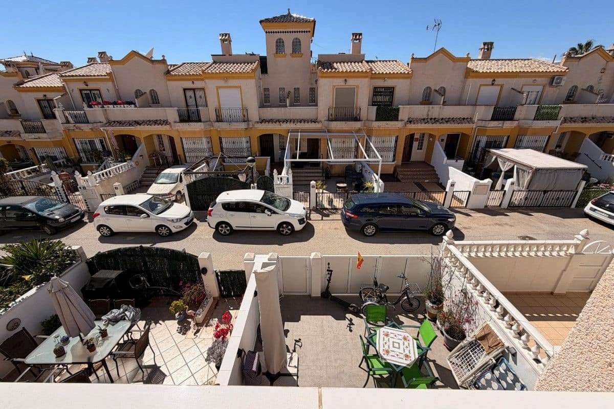 3 soverom Hus til salgs i Guardamar del Segura med svømmebasseng - € 195 000 (Ref: 10028440)