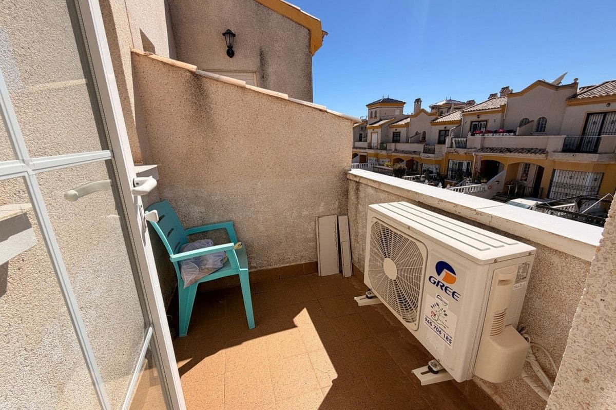 3 soverom Hus til salgs i Guardamar del Segura med svømmebasseng - € 195 000 (Ref: 10028440)