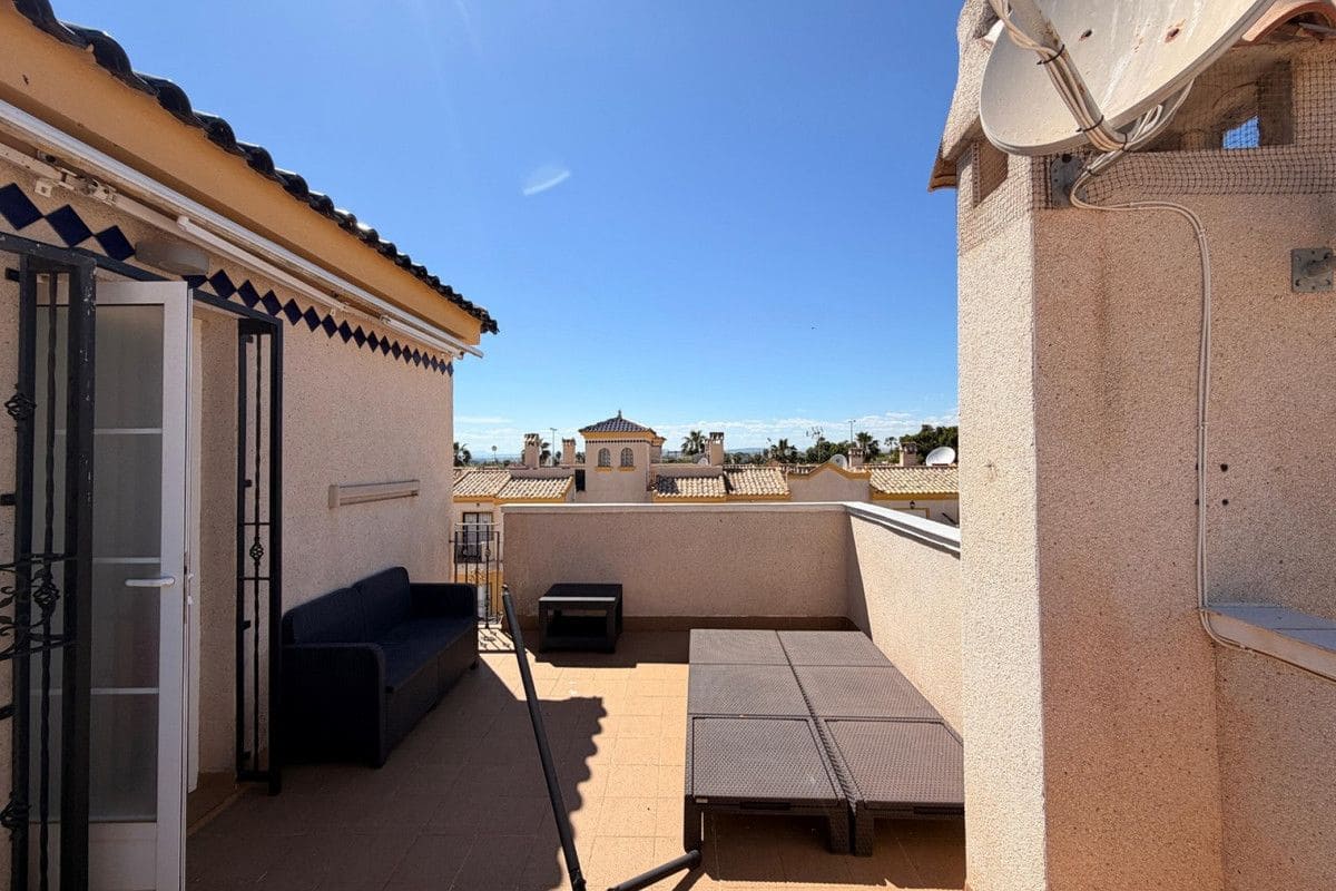 3 soverom Hus til salgs i Guardamar del Segura med svømmebasseng - € 195 000 (Ref: 10028440)