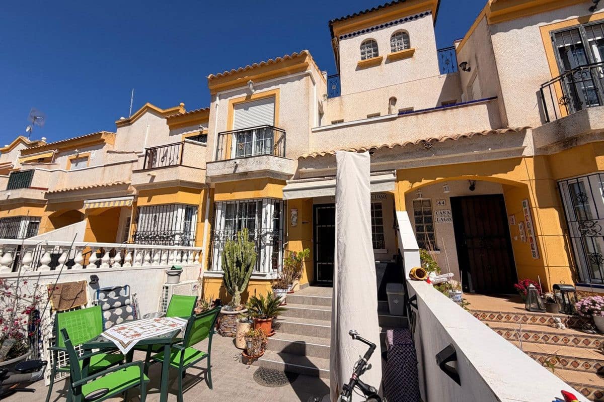 3 soverom Hus til salgs i Guardamar del Segura med svømmebasseng - € 195 000 (Ref: 10028440)