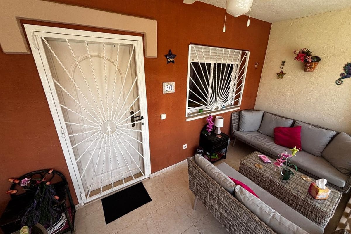 3 quarto Moradia em Banda para venda em Dona Pepa com piscina - 249 995 € (Ref: 10028444)