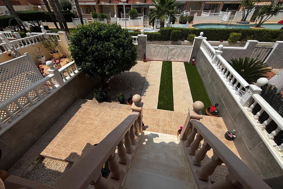3 quarto Moradia em Banda para venda em Dona Pepa com piscina - 249 995 € (Ref: 10028444)