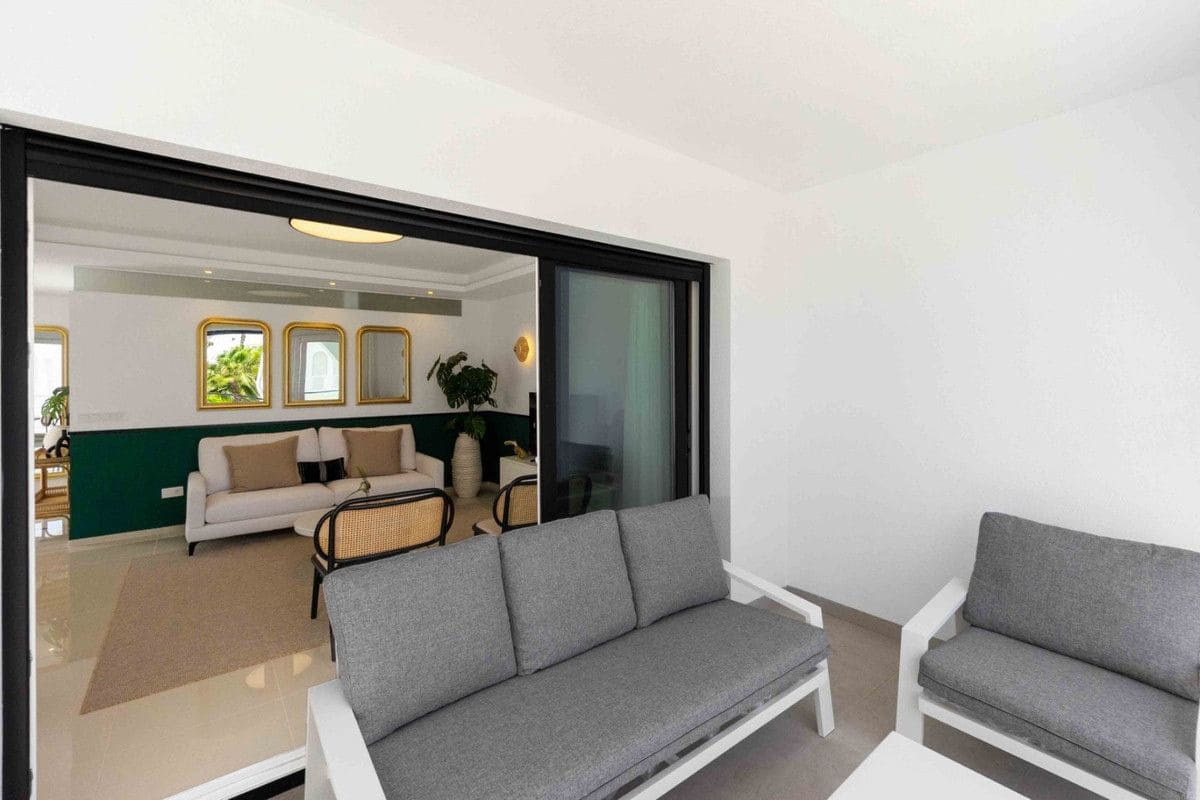 2 sypialnia Apartament na sprzedaż w Dona Pepa z basenem - 338 000 € (Ref: 10028445)