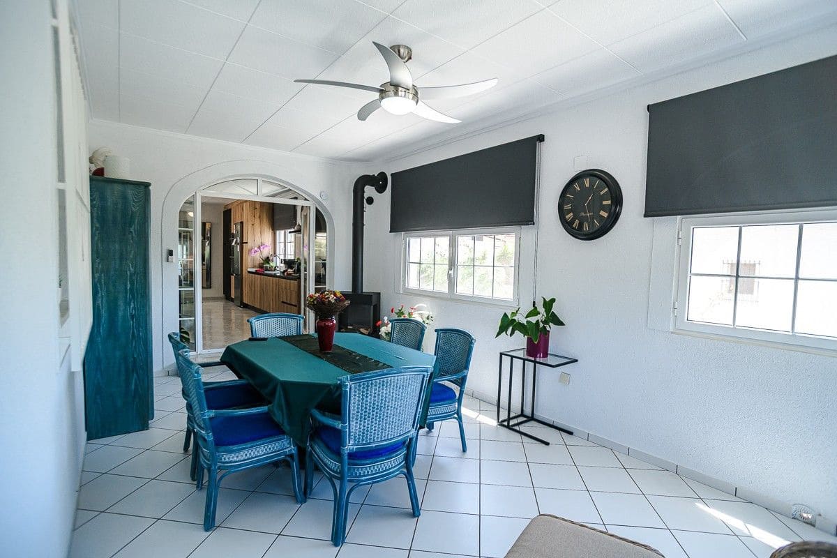 3 quarto Moradia para venda em La Marina com piscina - 525 000 € (Ref: 10028448)