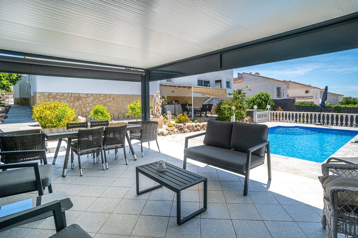 3 quarto Moradia para venda em La Marina com piscina - 525 000 € (Ref: 10028448)