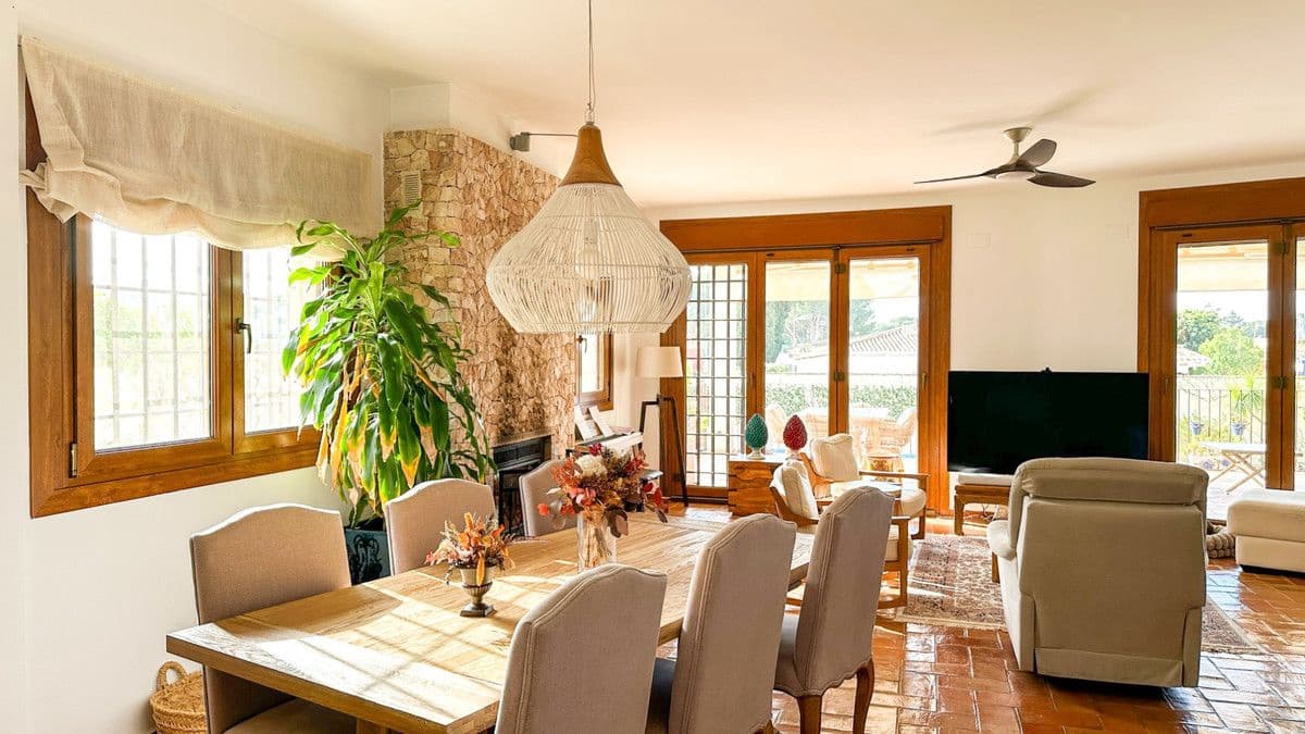 7 makuuhuone Huvila myytävänä paikassa Campoamor mukana uima-altaan - 1 290 000 € (Ref: 10028452)