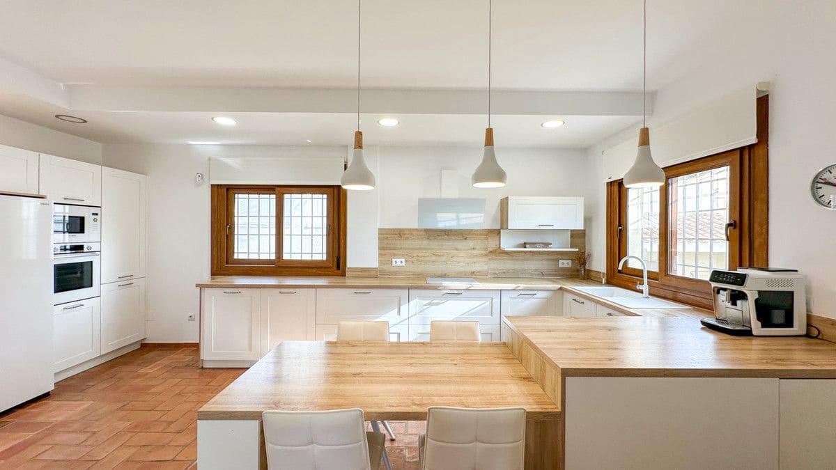 7 makuuhuone Huvila myytävänä paikassa Campoamor mukana uima-altaan - 1 290 000 € (Ref: 10028452)