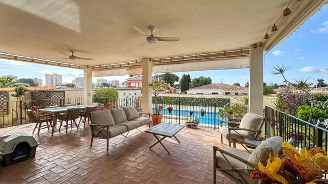 7 makuuhuone Huvila myytävänä paikassa Campoamor, Orihuela mukana uima-altaan - 1 290 000 € (Ref: 10028452)