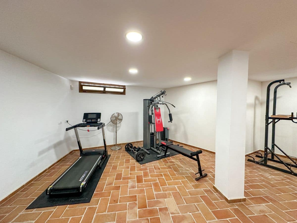 7 makuuhuone Huvila myytävänä paikassa Campoamor mukana uima-altaan - 1 290 000 € (Ref: 10028452)