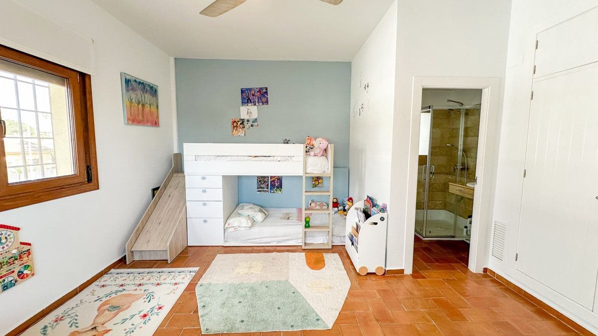 7 makuuhuone Huvila myytävänä paikassa Campoamor mukana uima-altaan - 1 290 000 € (Ref: 10028452)