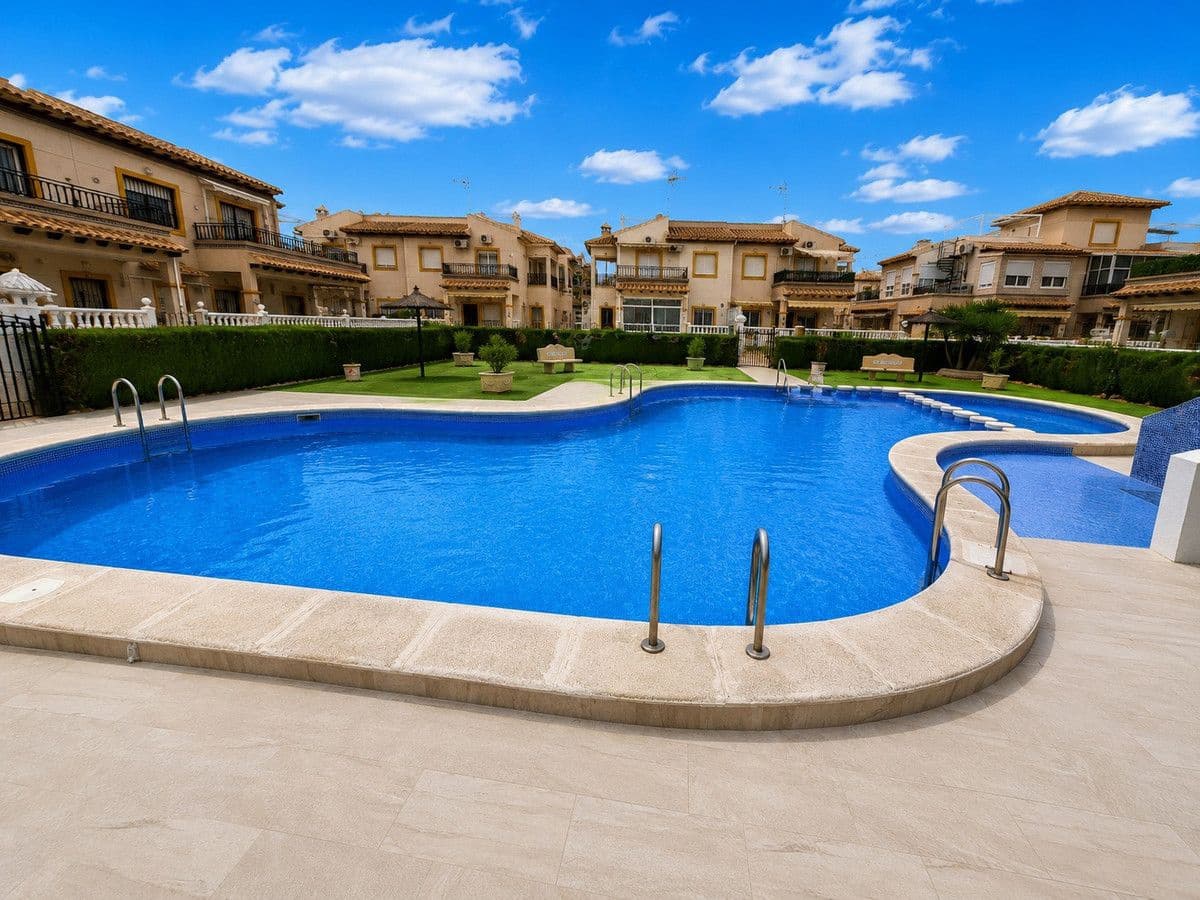2 chambre Appartement à vendre à Orihuela Costa avec piscine - 169 000 € (Ref: 10028453)