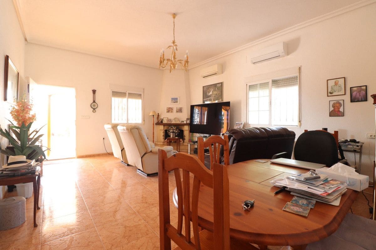 3 bedroom Villa for sale in Albatera with pool - € 325,000 (Ref: 10028458)