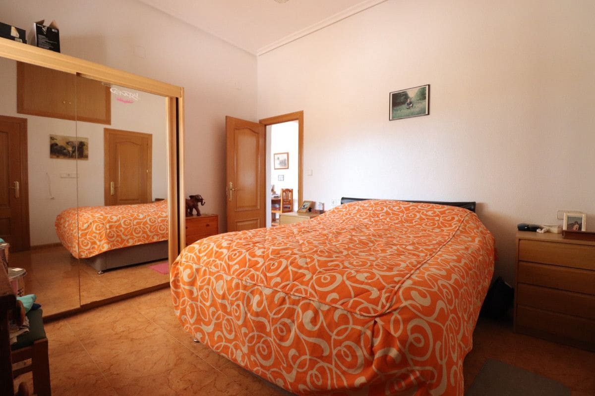 3 bedroom Villa for sale in Albatera with pool - € 325,000 (Ref: 10028458)