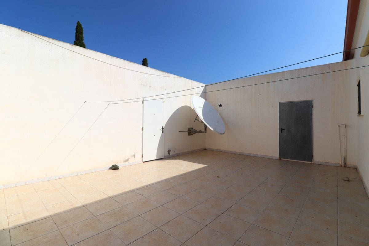 3 bedroom Villa for sale in Albatera with pool - € 325,000 (Ref: 10028458)