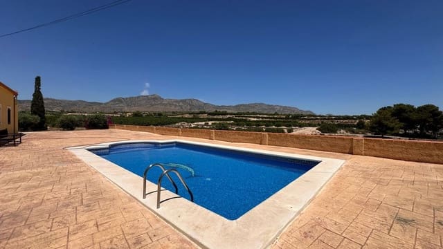 3 soveværelse Villa til salg i Albatera med swimmingpool - € 325.000 (Ref: 10028458)