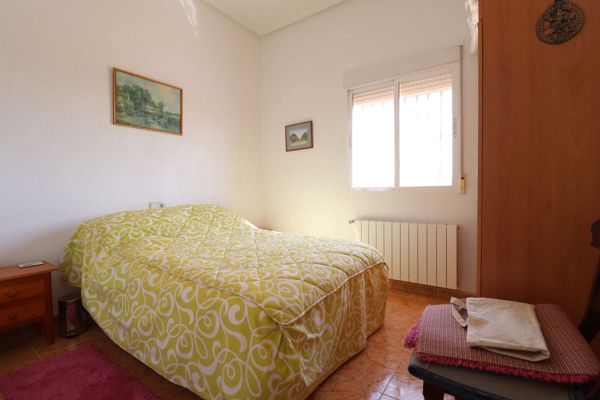 3 bedroom Villa for sale in Albatera with pool - € 325,000 (Ref: 10028458)