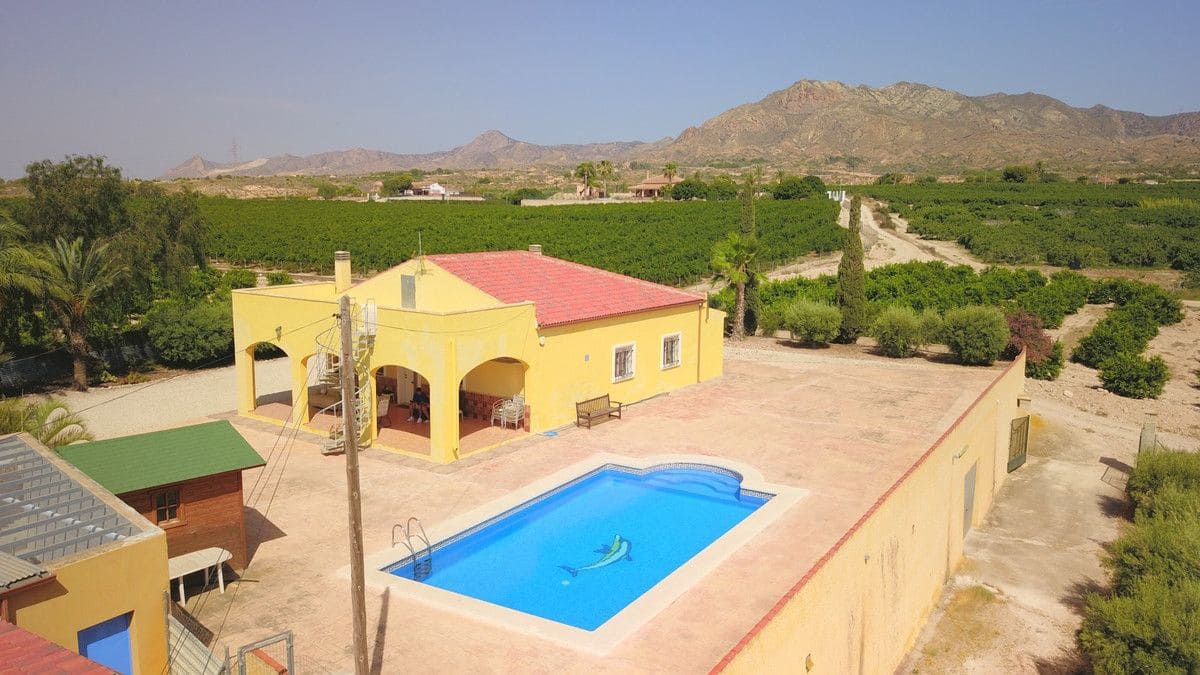 3 bedroom Villa for sale in Albatera with pool - € 325,000 (Ref: 10028458)
