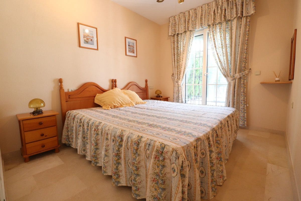 2 sypialnia Willa na sprzedaż w Orihuela Costa z basenem - 215 000 € (Ref: 10028459)