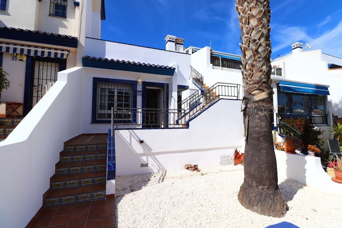 2 sypialnia Willa na sprzedaż w Orihuela Costa z basenem - 215 000 € (Ref: 10028459)