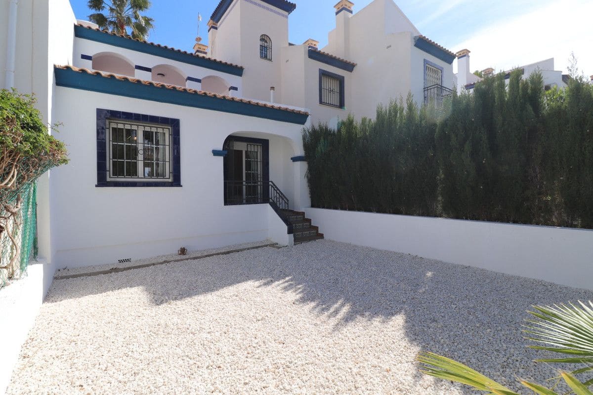 2 sypialnia Willa na sprzedaż w Orihuela Costa z basenem - 215 000 € (Ref: 10028459)
