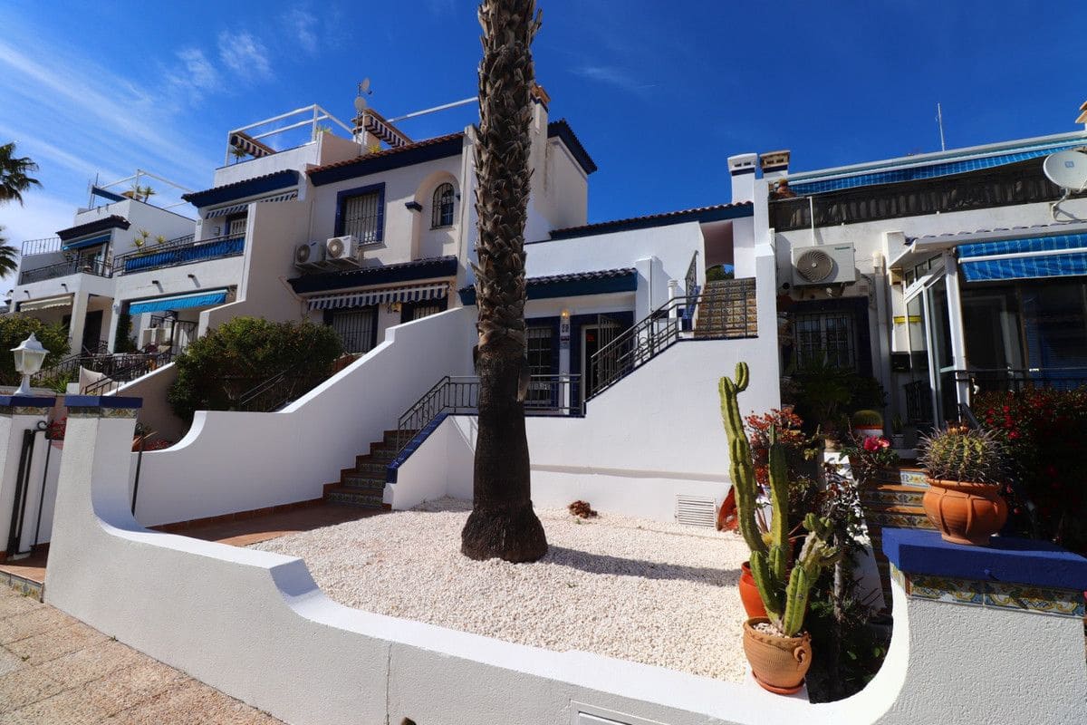 2 sypialnia Willa na sprzedaż w Orihuela Costa z basenem - 215 000 € (Ref: 10028459)
