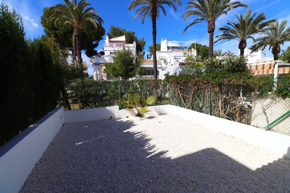 2 sypialnia Willa na sprzedaż w Orihuela Costa z basenem - 215 000 € (Ref: 10028459)